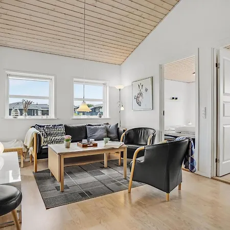 Nice Home In Nordborg With Sauna *